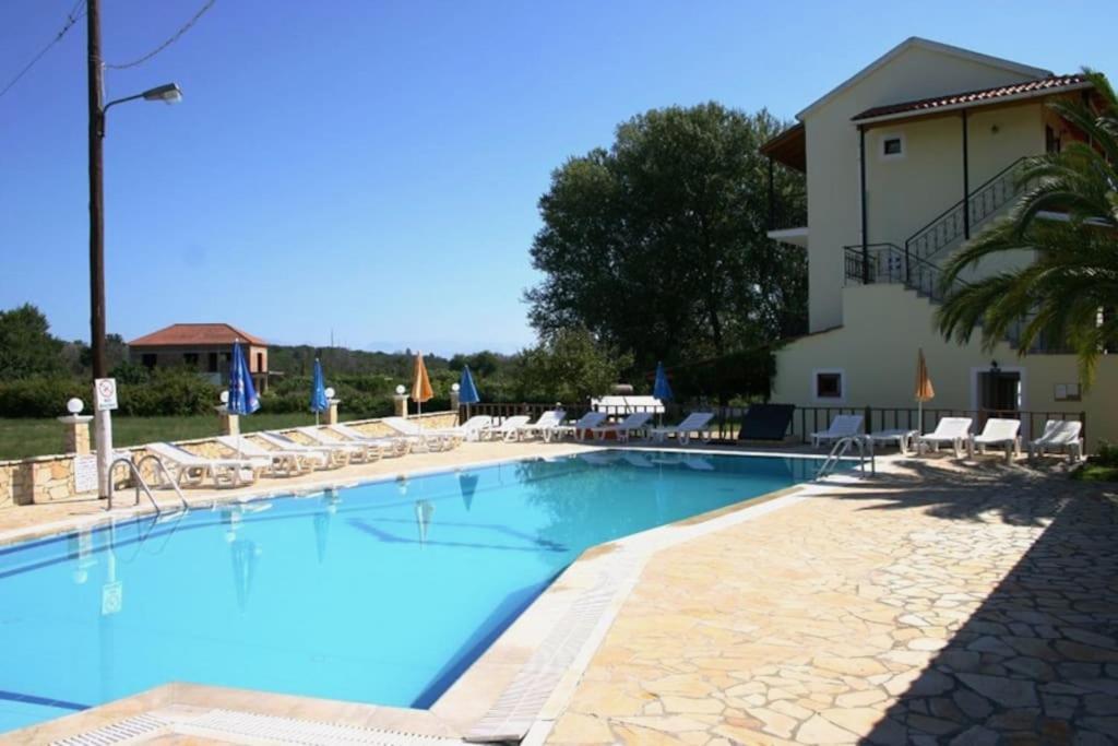 Villa Fondas Roda Exteriör bild